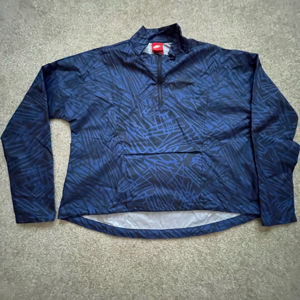 Nike packable wome jacket. Size XS